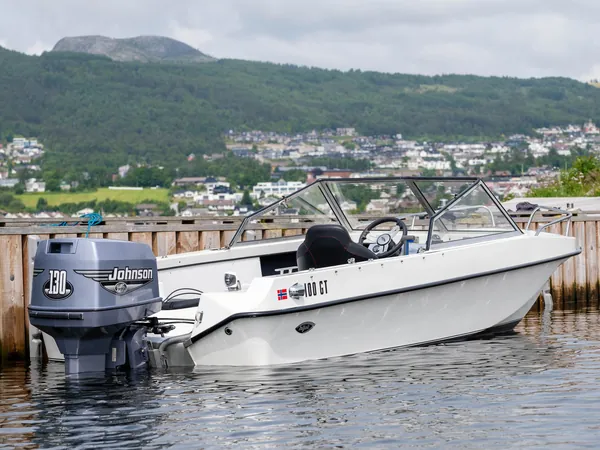 Trifoil 100GT moored in a harbour